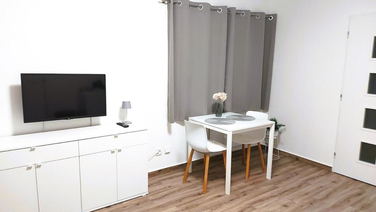 Апартаменти Pretty Private U Labe, Self-service Check-in 24 L 7 *